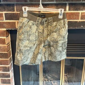 EUC Lee Relaxed Fit Palm Shorts